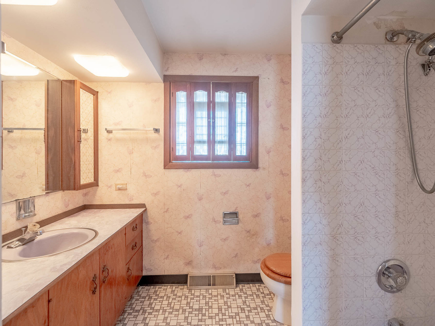 7849 80th Place Bridgeview, IL 60455 - Photo 12 of 14