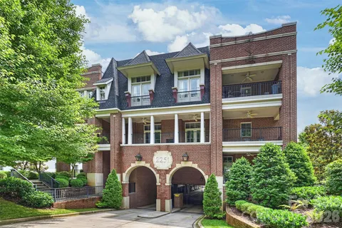 $1,300,000 | 2251 Selwyn Avenue, Unit 102, Charlotte, NC 28207
