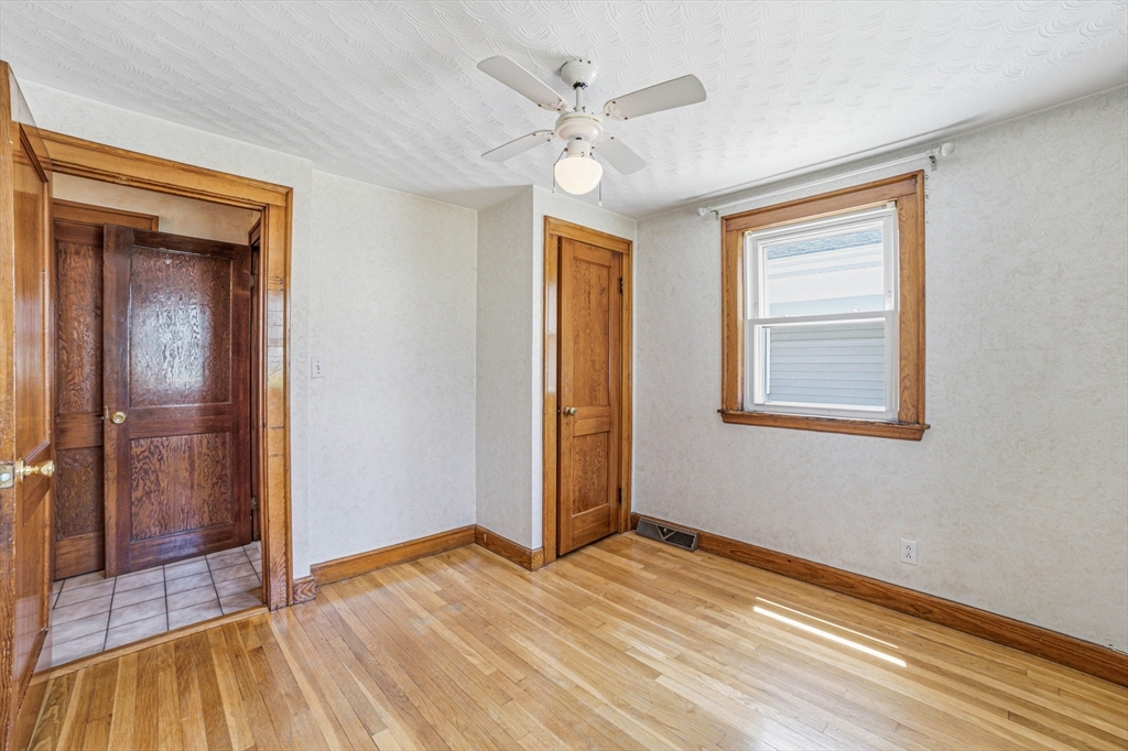 126 Brookfield Road Winthrop, MA 02152 - Photo 15 of 39