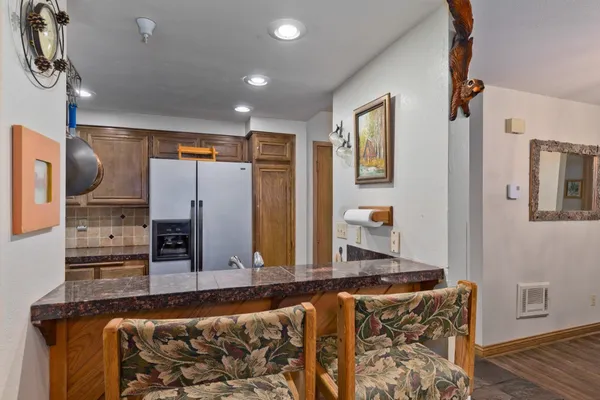 $750,000 | 865 Majestic Pines Drive, Unit 125, Mammoth Lakes, CA 93546