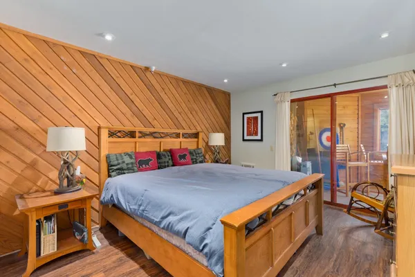 $750,000 | 865 Majestic Pines Drive, Unit 125, Mammoth Lakes, CA 93546