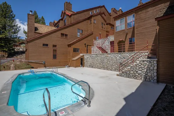 $750,000 | 865 Majestic Pines Drive, Unit 125, Mammoth Lakes, CA 93546