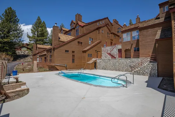 $750,000 | 865 Majestic Pines Drive, Unit 125, Mammoth Lakes, CA 93546