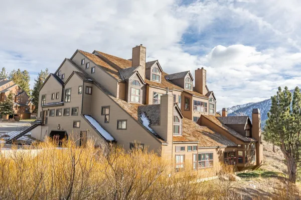 $750,000 | 865 Majestic Pines Drive, Unit 125, Mammoth Lakes, CA 93546