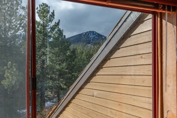 $750,000 | 865 Majestic Pines Drive, Unit 125, Mammoth Lakes, CA 93546