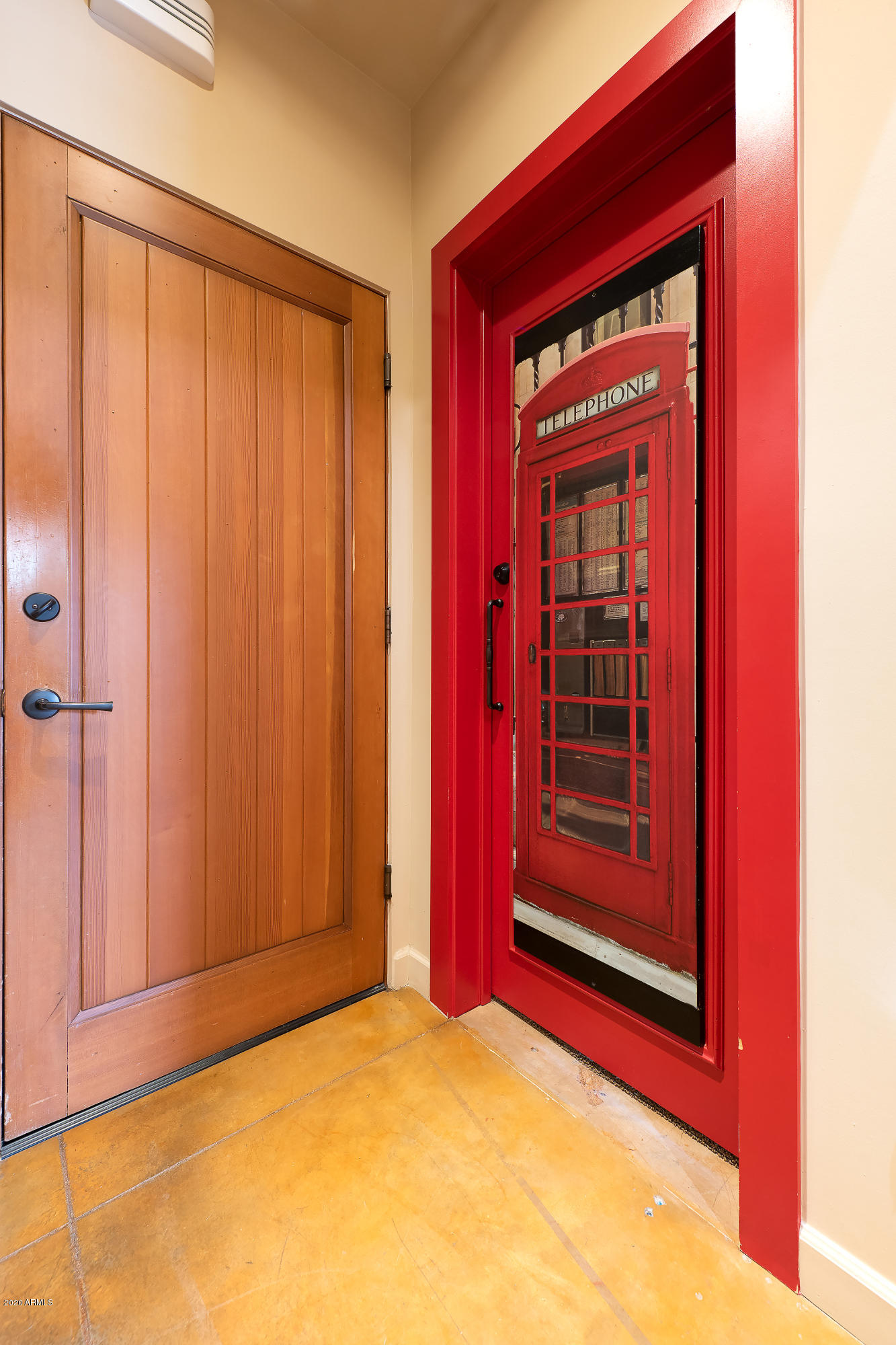 3140 East Ocotillo Road Phoenix, AZ 85016 - Photo 24 of 39 London calling entry to office/den