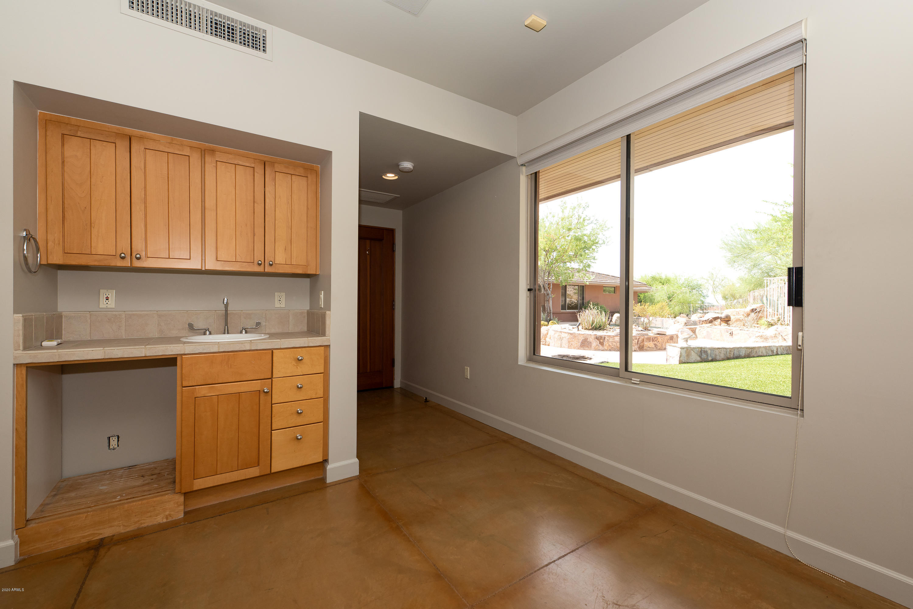 3140 East Ocotillo Road Phoenix, AZ 85016 - Photo 30 of 39 Guest casita views to backyard.