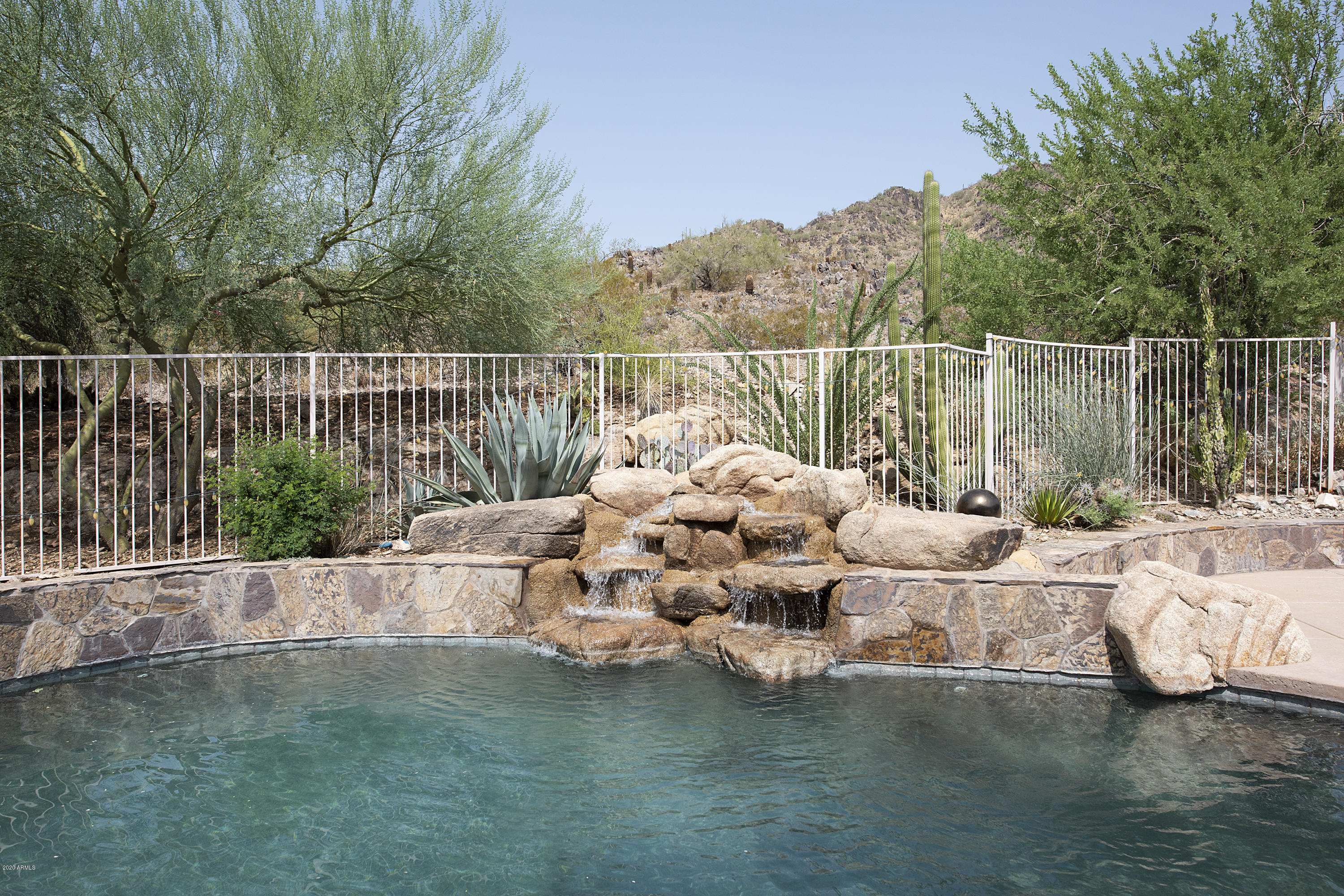 3140 East Ocotillo Road Phoenix, AZ 85016 - Photo 32 of 39 Pool fountain & Mountain VIEWS!