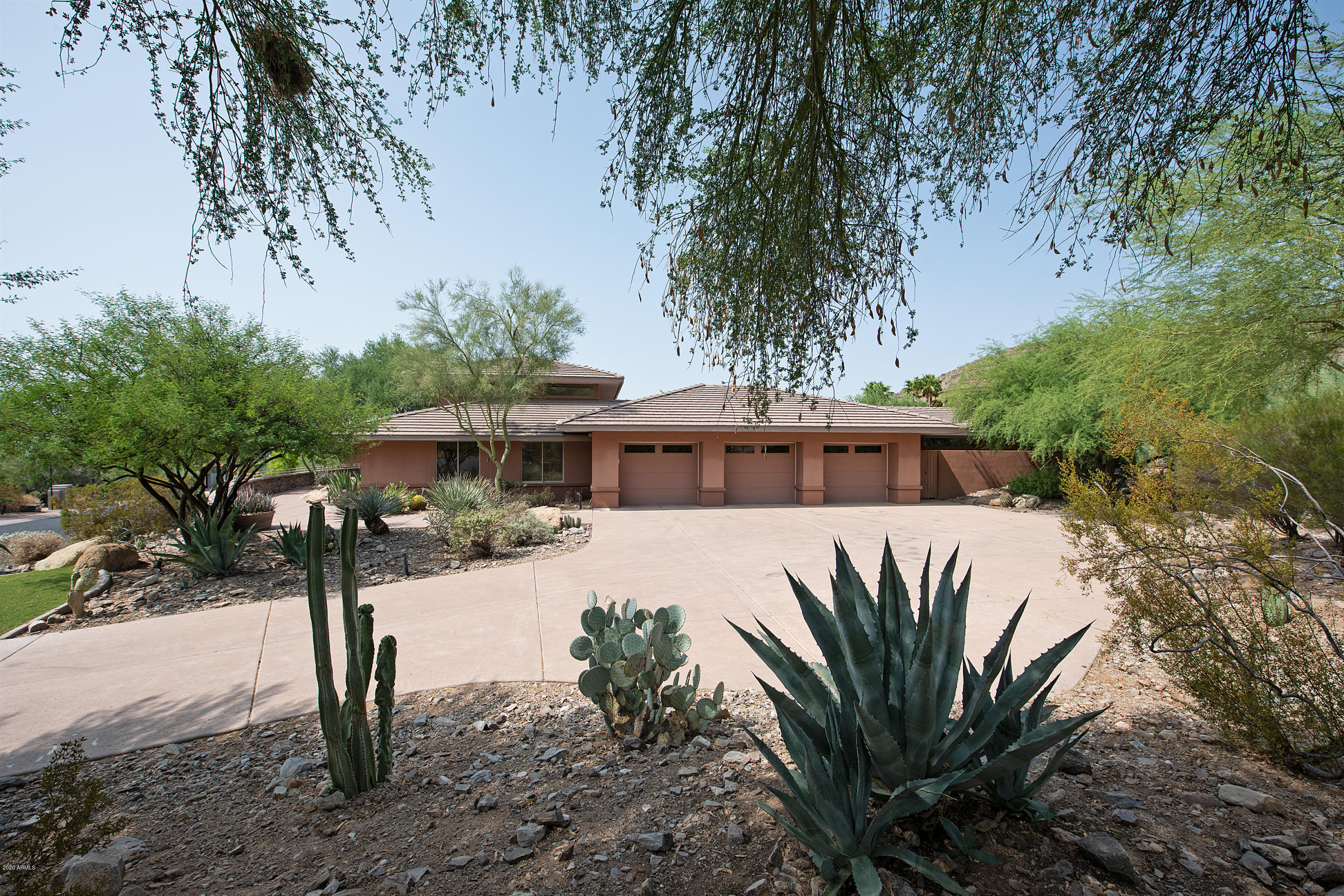 3140 East Ocotillo Road Phoenix, AZ 85016 - Photo 38 of 39 3 car side entry garage and driveway.