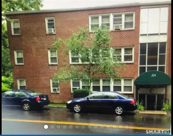 $1,750 | 324 Strawberry Hill Avenue, Unit A202, Norwalk, CT 06851