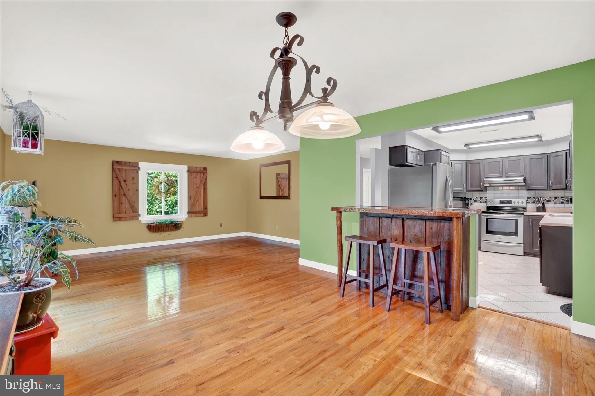 840 Hollow Road Delta, PA 17314 - Photo 7 of 42 Dining Room
