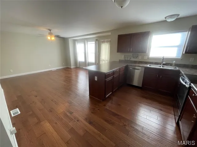 $2,000 | 634 Country Heights Drive, Lake St. Louis, MO 63367