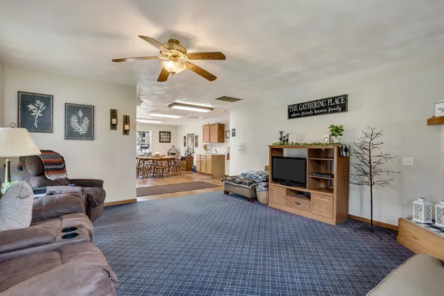 $629,000 | 121 Steiner Terrace, Prairie du Chien, WI 53821