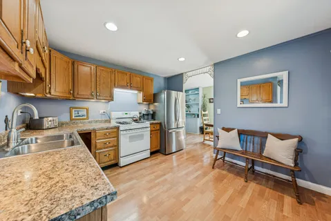 $315,000 | 2917 Westridge Drive, Woodridge, IL 60517