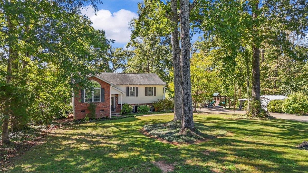 260 Sunward Path Inman, SC 29349 - Photo 3 of 37