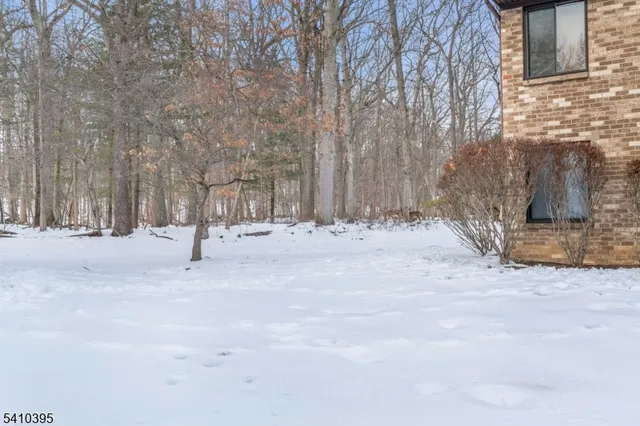 $250,000 | 160 Cross Slope Court, Unit J, Englishtown, NJ 07726