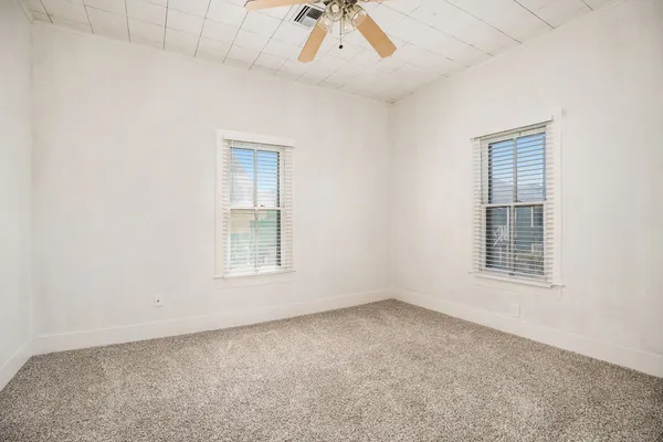 $1,750 | 3309 Ave North, Galveston, TX 77550