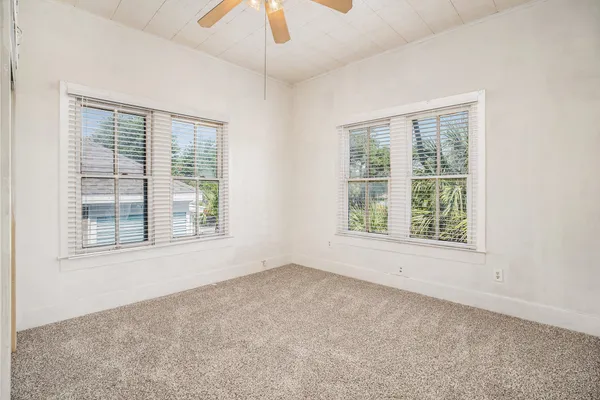 $1,750 | 3309 Ave North, Galveston, TX 77550