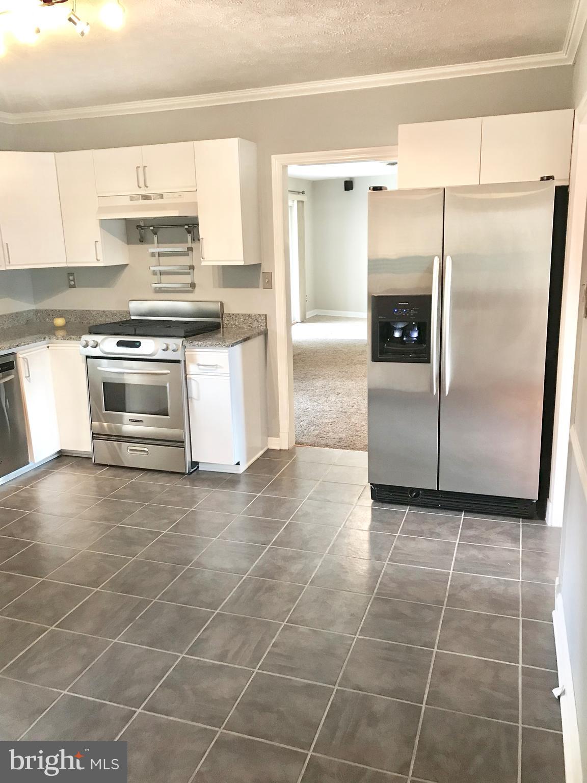 3110 Moravia Road Baltimore, MD 21214 - Photo 5 of 16