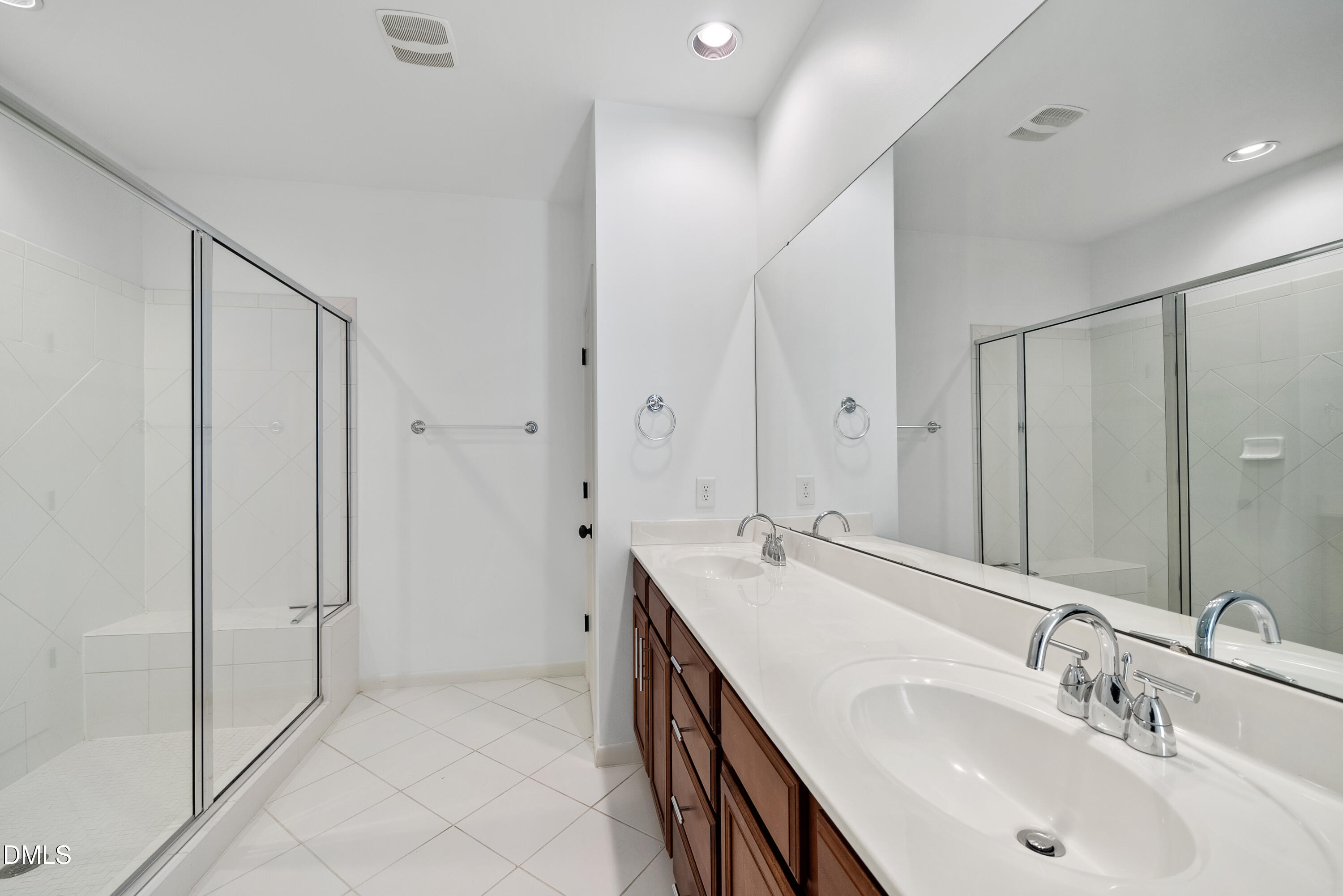 839 The Village Circle Raleigh, NC 27615 - Photo 28 of 41 DSC08160