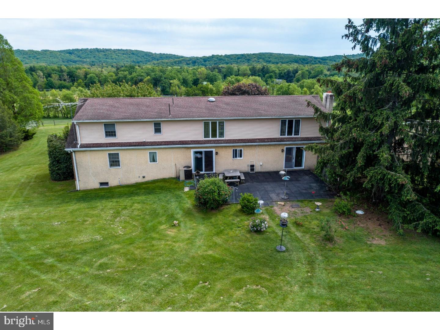 110 Rabbit Run Pottstown, PA 19465 - Photo 18 of 25