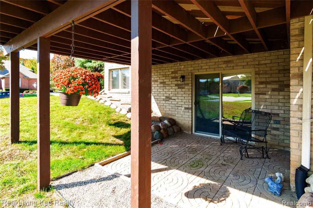6519 Chatham Circle Rochester Hills, MI 48306 - Photo 11 of 50