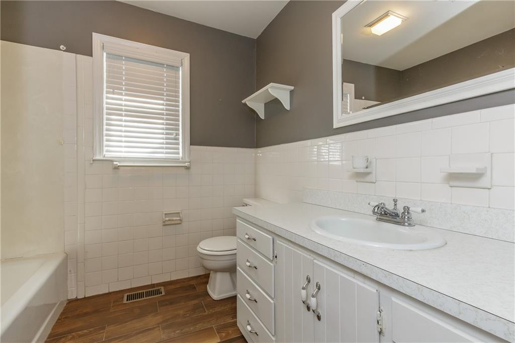 1053 Ivey Road Graham, NC 27253 - Photo 6 of 35 Gallery Image 6