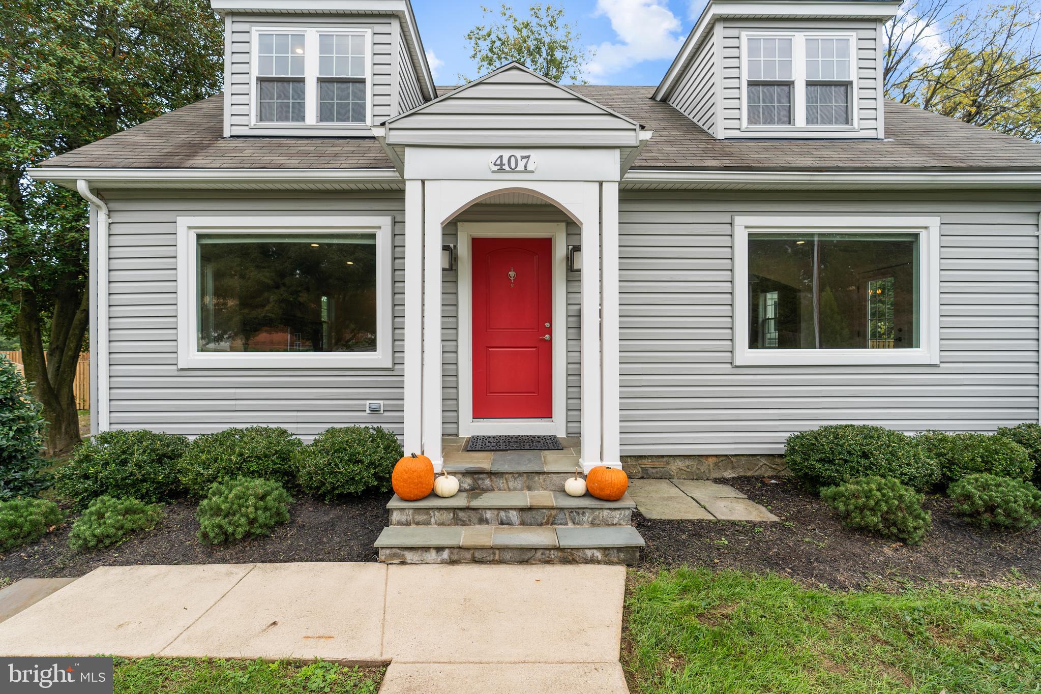 407 Edwards Ferry Road Northeast Leesburg, VA 20176 - Photo 2 of 62 Gallery Image 2