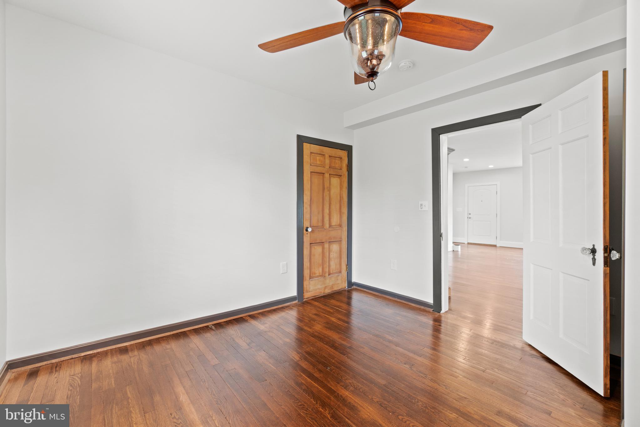 407 Edwards Ferry Road Northeast Leesburg, VA 20176 - Photo 13 of 62 Gallery Image 13