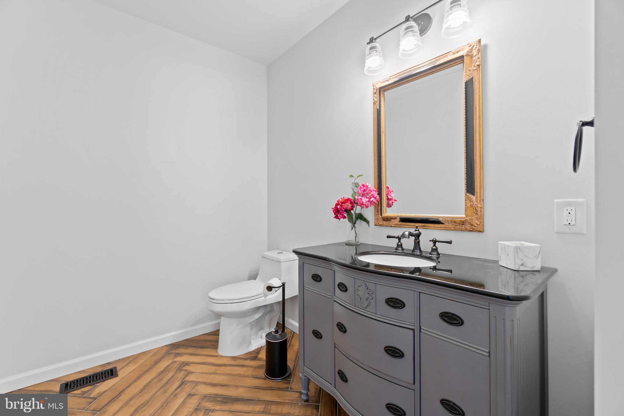 407 Edwards Ferry Road Northeast Leesburg, VA 20176 - Photo 28 of 62 Gallery Image 28
