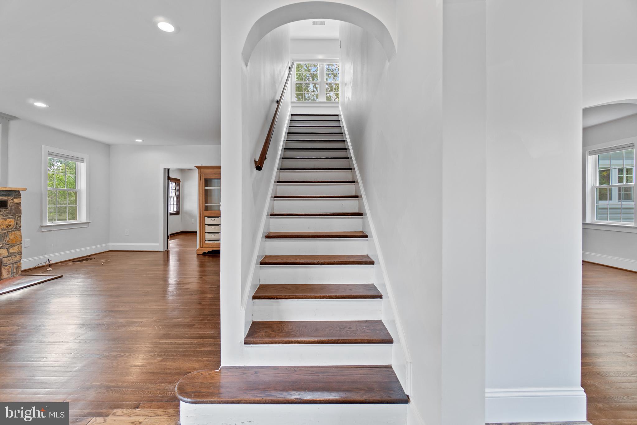 407 Edwards Ferry Road Northeast Leesburg, VA 20176 - Photo 29 of 62 Gallery Image 29