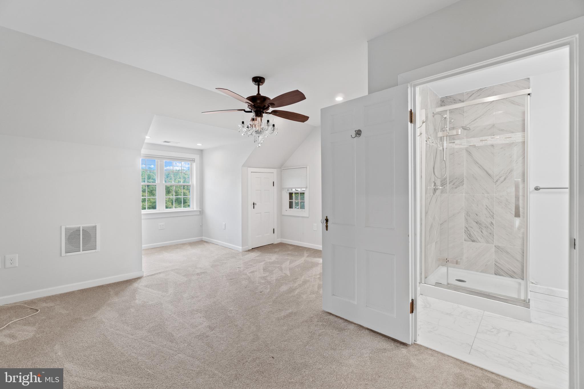 407 Edwards Ferry Road Northeast Leesburg, VA 20176 - Photo 30 of 62 Gallery Image 30
