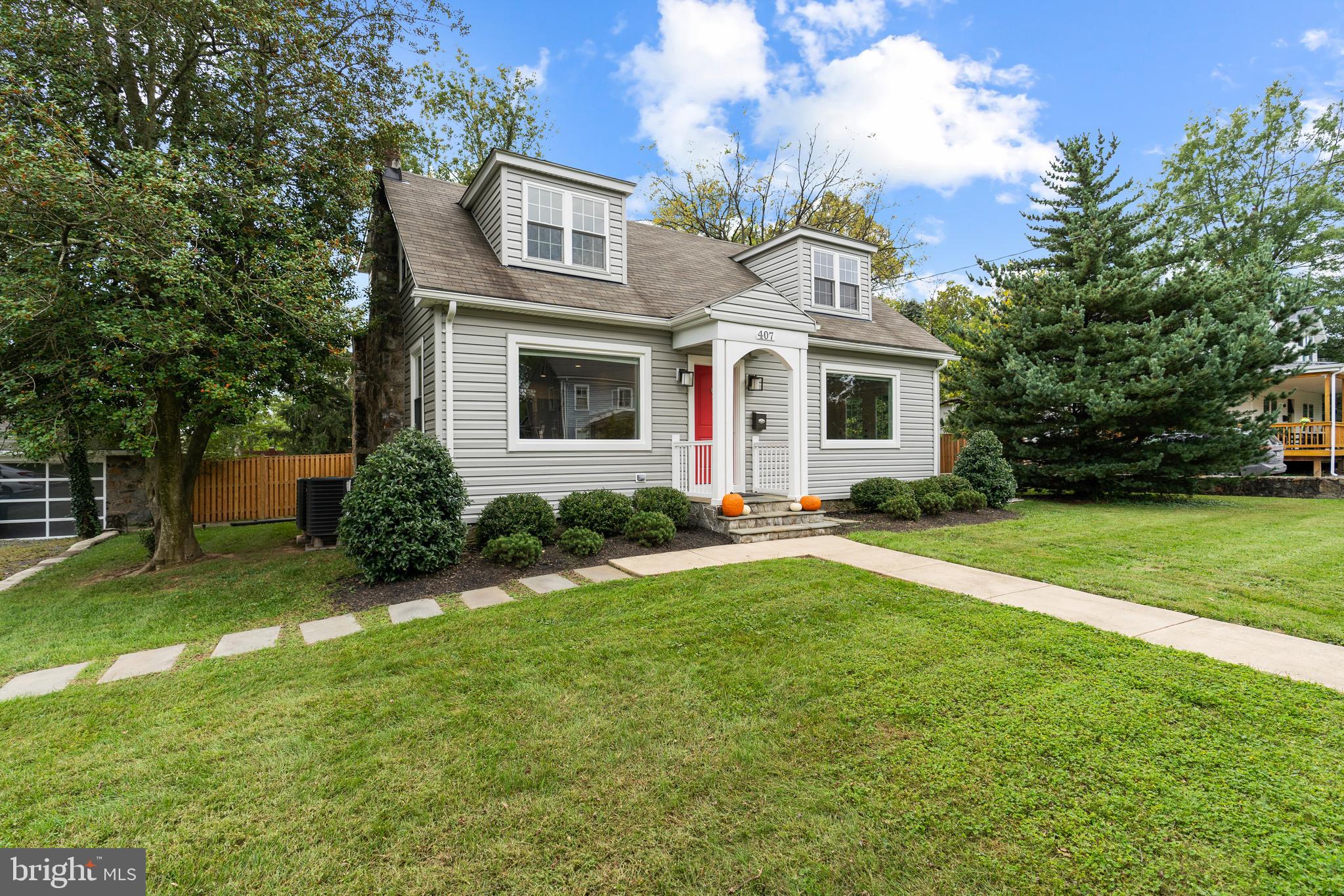 407 Edwards Ferry Road Northeast Leesburg, VA 20176 - Photo 4 of 62 Gallery Image 4