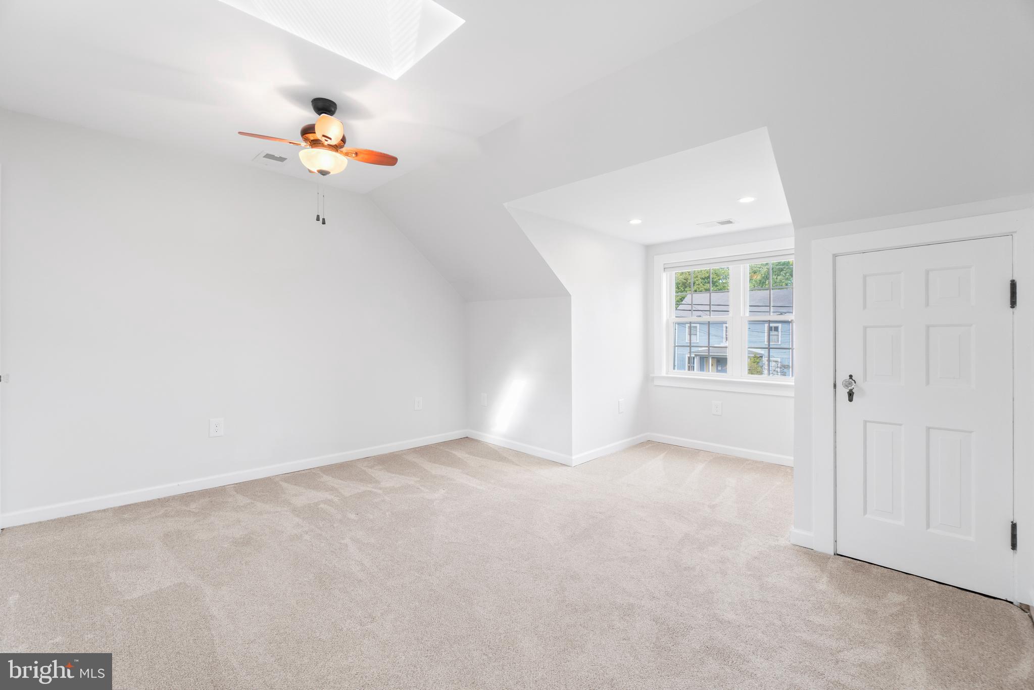407 Edwards Ferry Road Northeast Leesburg, VA 20176 - Photo 35 of 62 Gallery Image 35