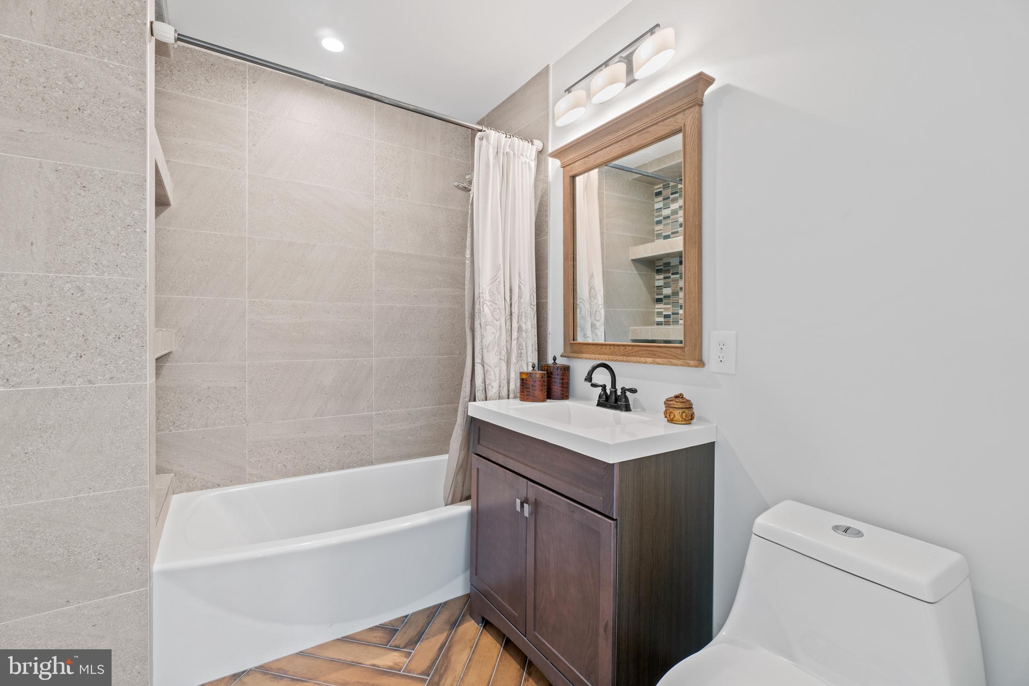 407 Edwards Ferry Road Northeast Leesburg, VA 20176 - Photo 39 of 62 Gallery Image 39