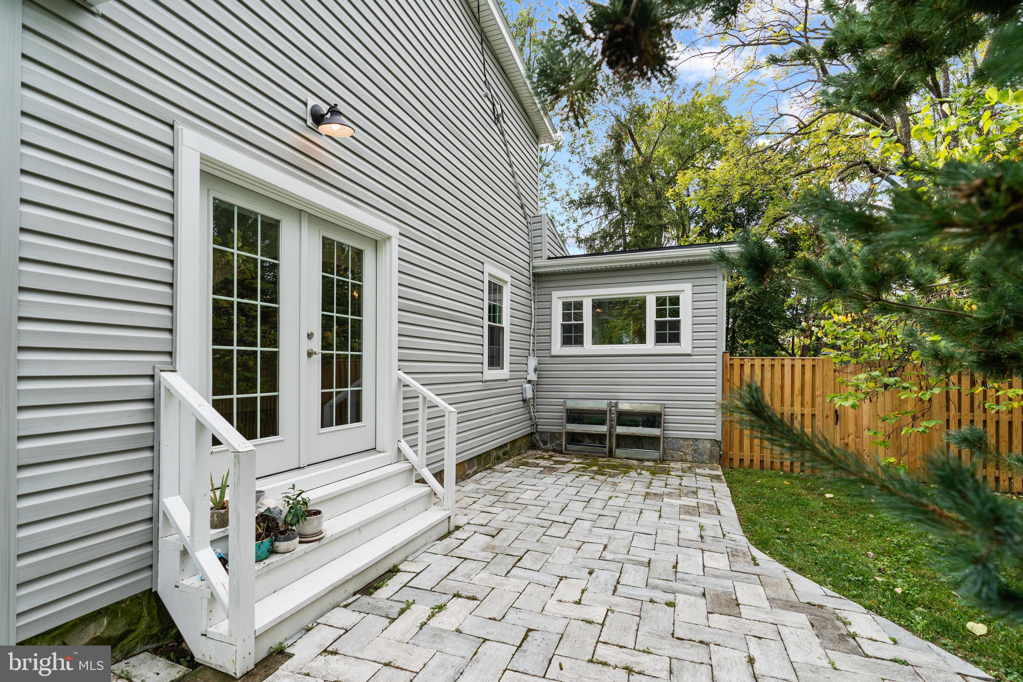 407 Edwards Ferry Road Northeast Leesburg, VA 20176 - Photo 41 of 62 Gallery Image 41