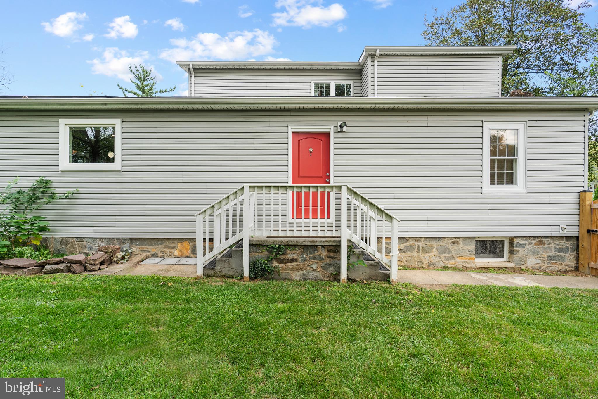 407 Edwards Ferry Road Northeast Leesburg, VA 20176 - Photo 42 of 62 Gallery Image 42
