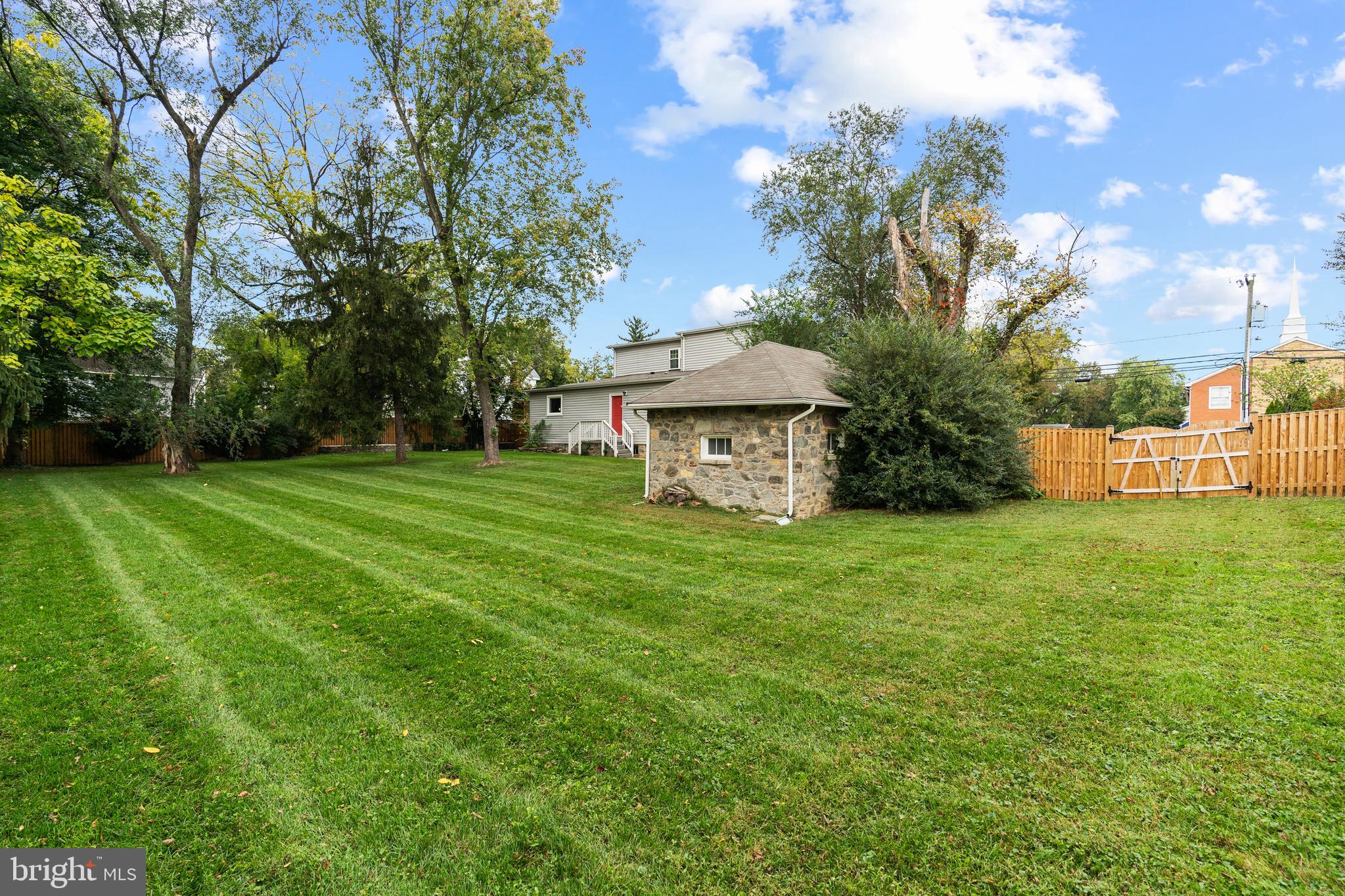 407 Edwards Ferry Road Northeast Leesburg, VA 20176 - Photo 45 of 62 Gallery Image 45