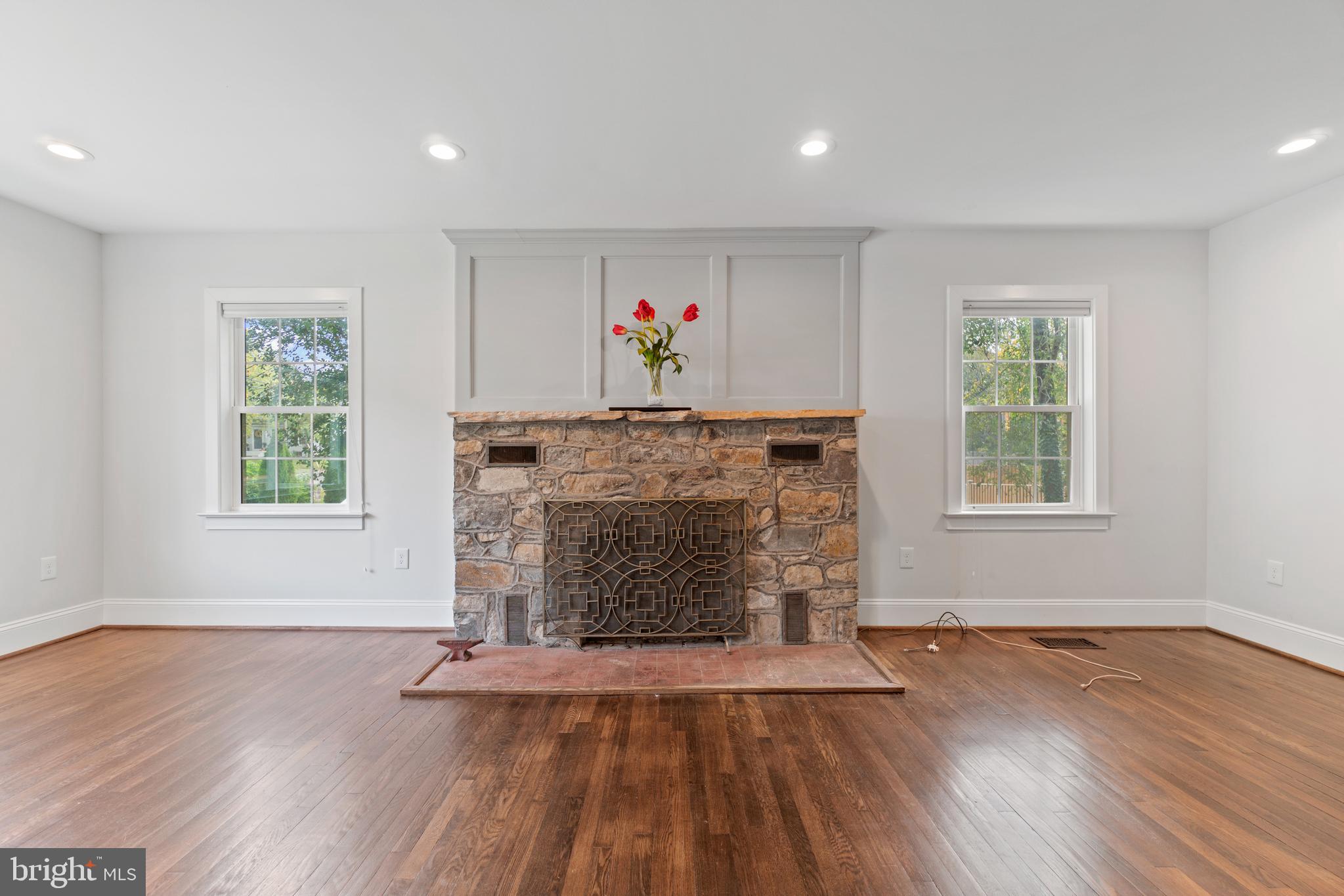 407 Edwards Ferry Road Northeast Leesburg, VA 20176 - Photo 10 of 62 Gallery Image 10