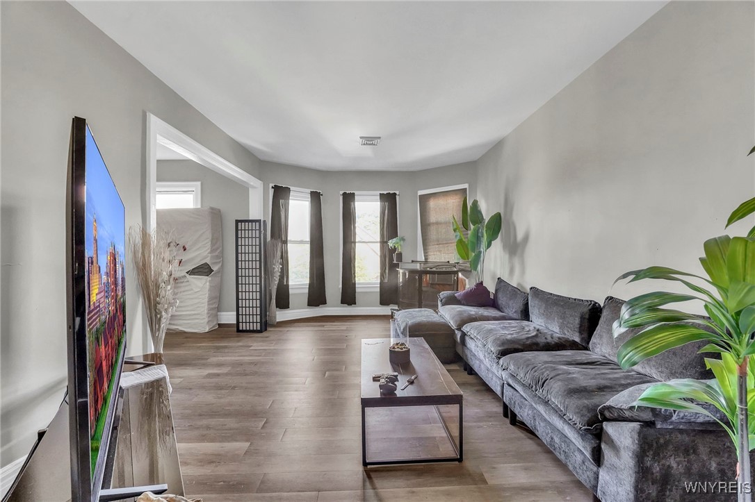 112 19th Street Buffalo, NY 14213 - Photo 4 of 13