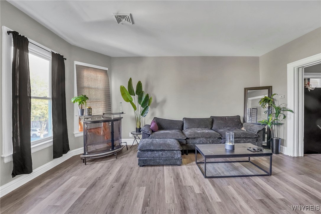 112 19th Street Buffalo, NY 14213 - Photo 5 of 13