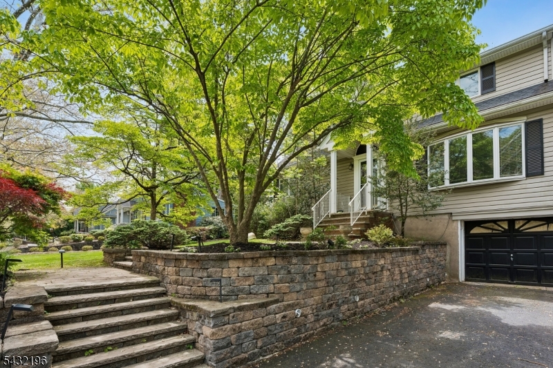 10 Keyes Street Florham Park, NJ 07932 - Photo 1 of 21