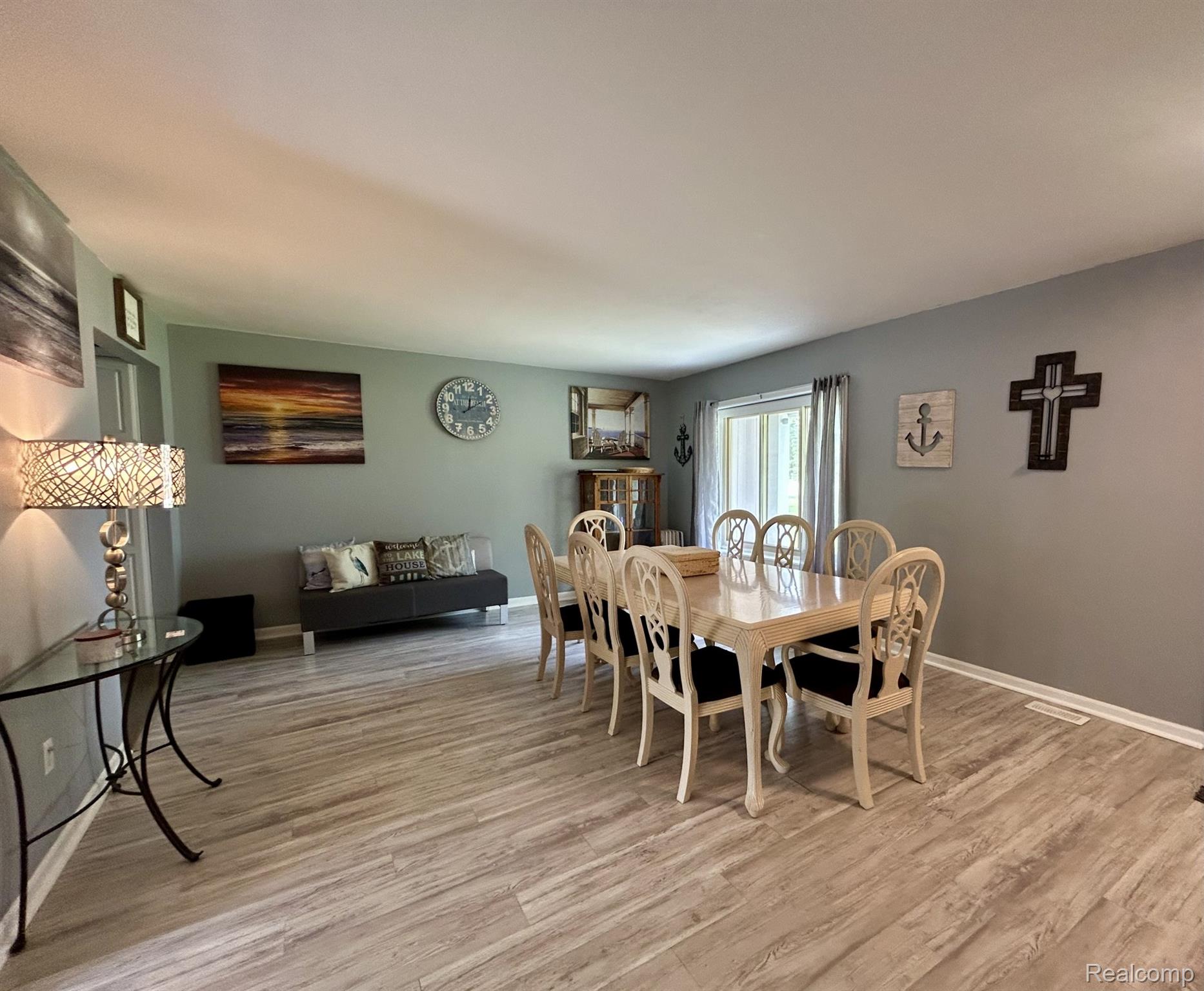 9831 Kress Road Pinckney, MI 48169 - Photo 15 of 35 Dining Room.jpg