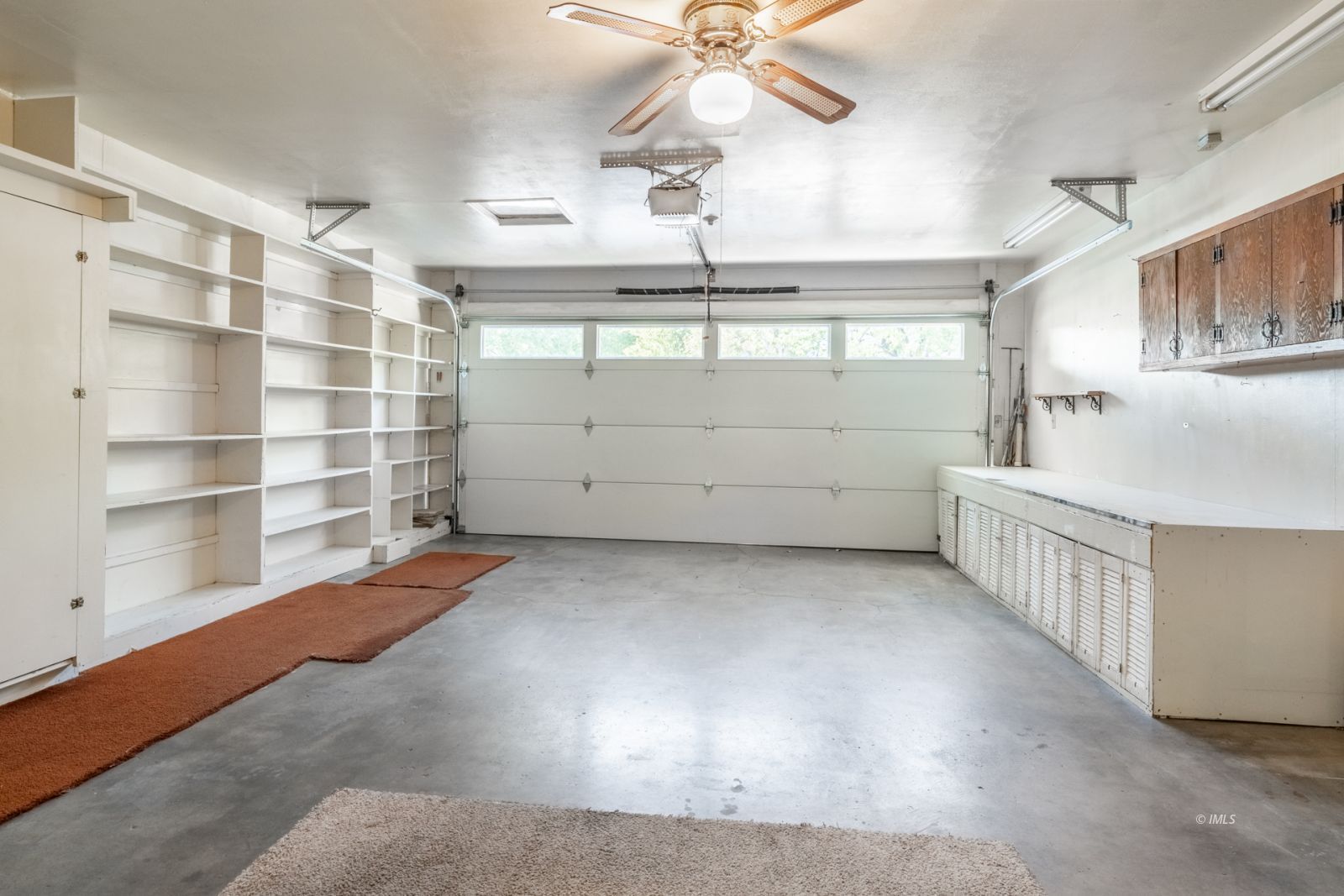 1424 Rocking W Drive Bishop, CA 93514 - Photo 24 of 27 a view of a room with shelves