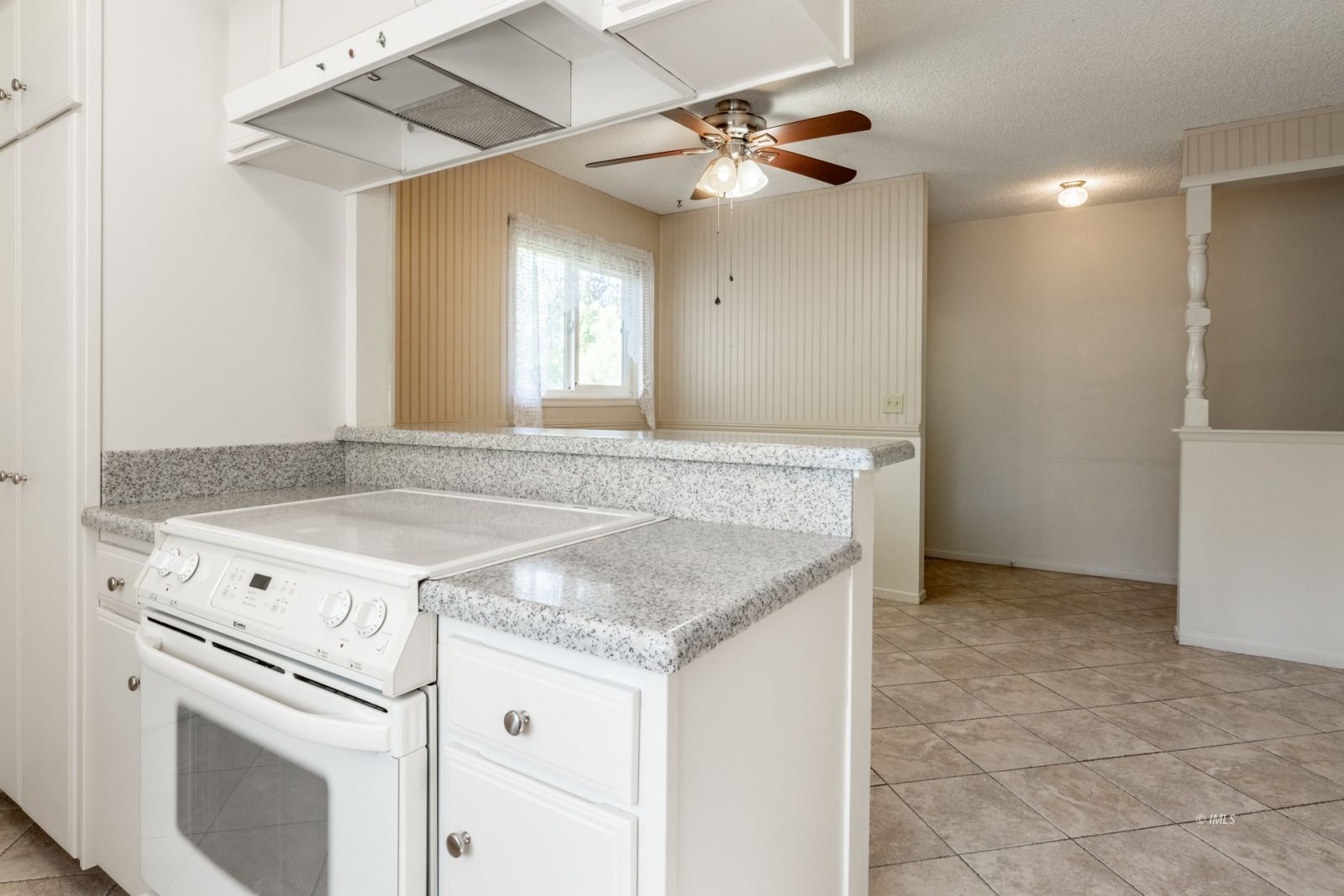 1424 Rocking W Drive Bishop, CA 93514 - Photo 8 of 27