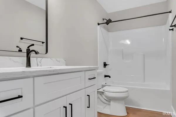 $2,550 | 717 South Henderson Street, Unit 1, Bloomington, IN 47401