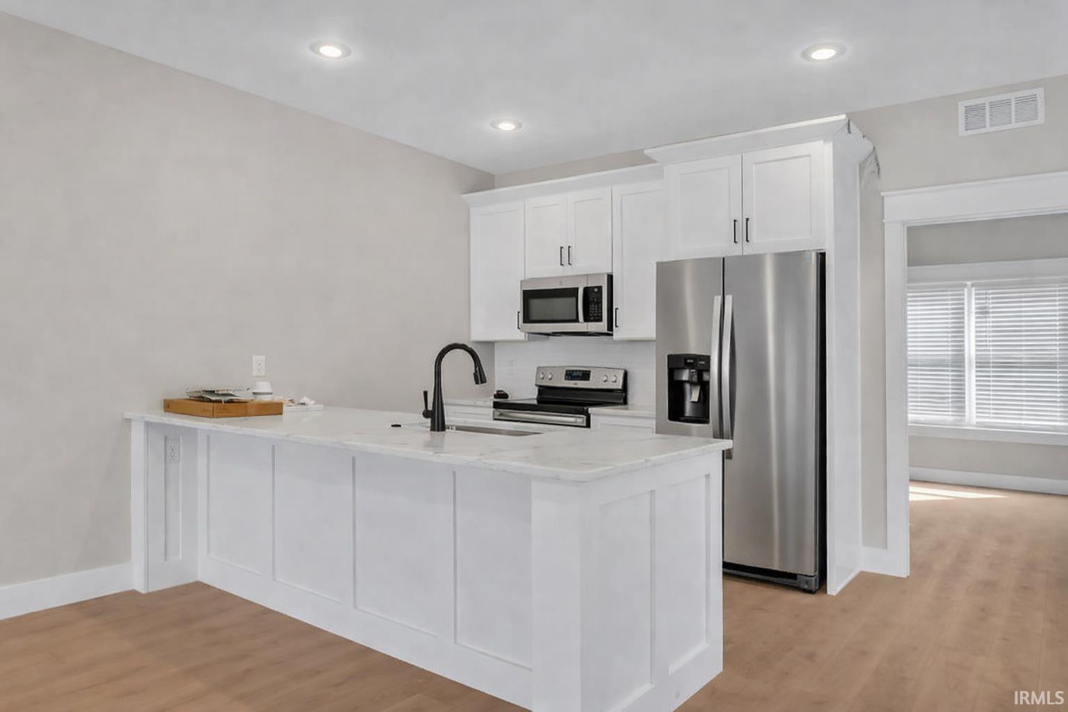 717 South Henderson Street, Unit 1 Bloomington, IN 47401 - Photo 4 of 25
