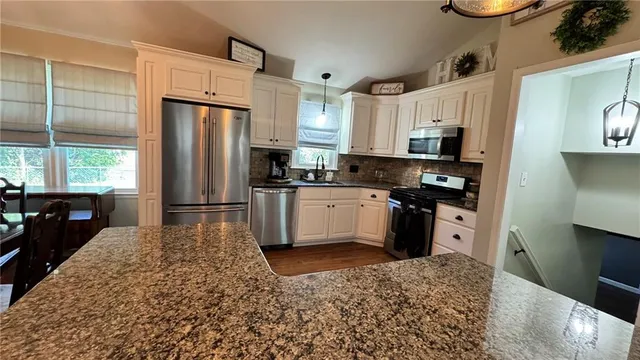 $339,000 | 10406 71st Place, Shawnee, KS 66203