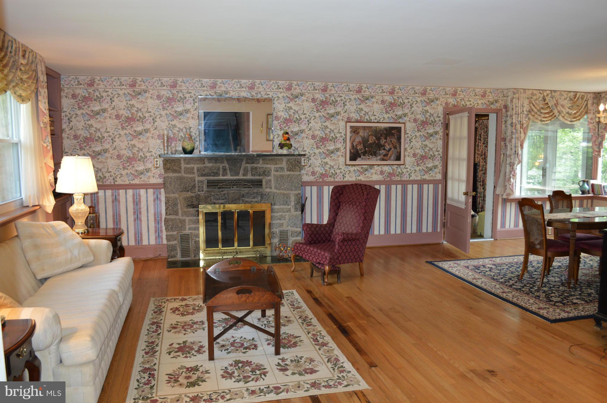 622 Ridgewood Road Bel Air, MD 21014 - Photo 4 of 10 Living Room