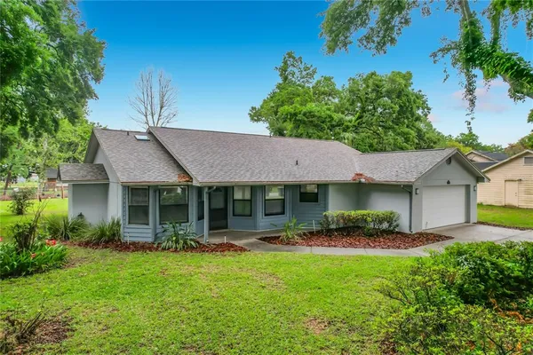 $299,000 | 109 South Court, Auburndale, FL 33823